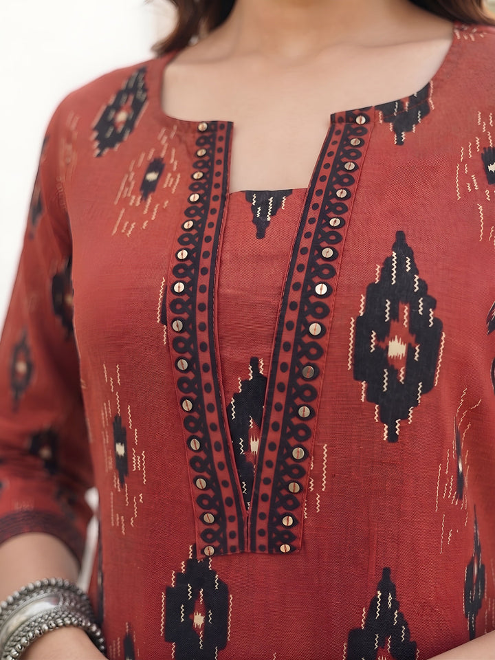 Printed Straight Kurta With Three Quarter Sleeves
