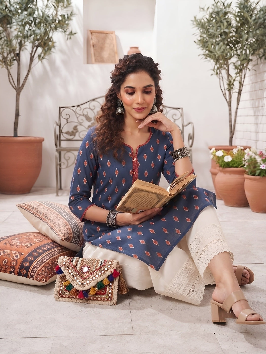 Printed Straight Kurta With Three Quarter Sleeves