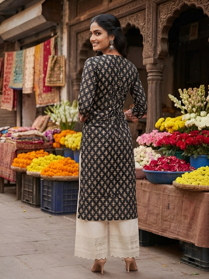 Printed Straight Kurta With Three Quarter Sleeves
