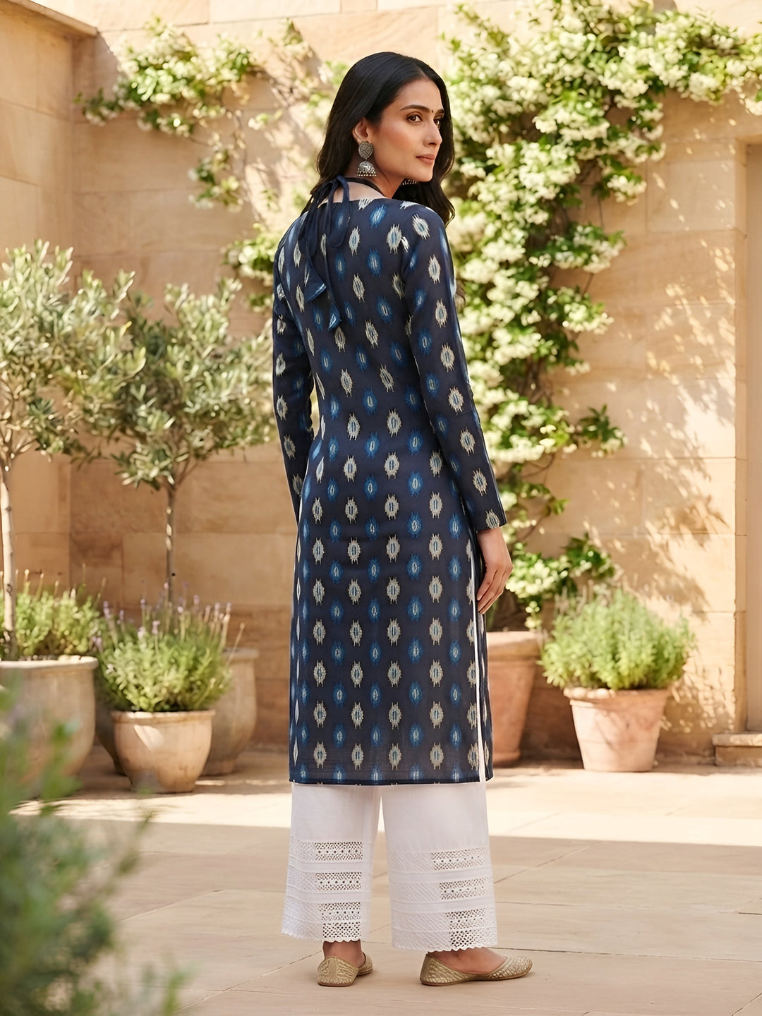 Printed Straight Kurta with Three Quarter Sleeves