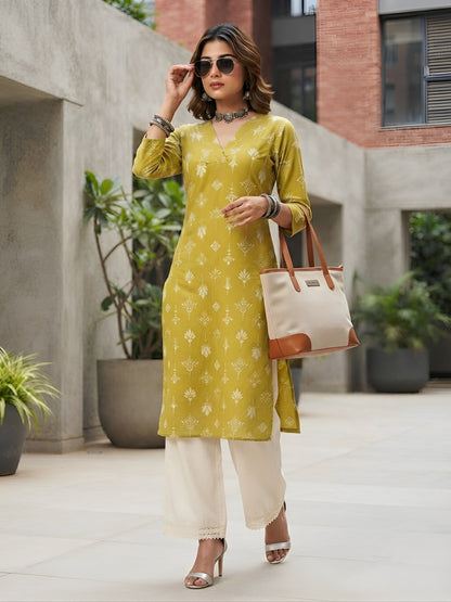 Printed Straight Kurta with Three Quarter Sleeves