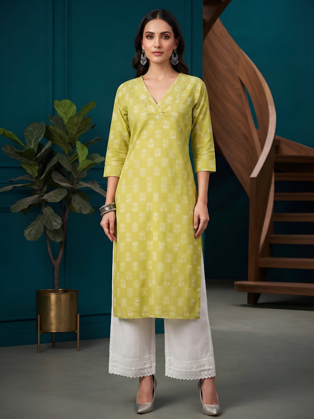 Printed Straight Kurta with Three Quarter Sleeves
