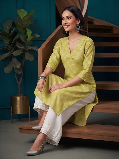 Printed Straight Kurta with Three Quarter Sleeves