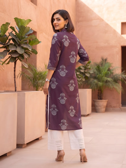 Straight Kurta with Three Quarter Sleeves