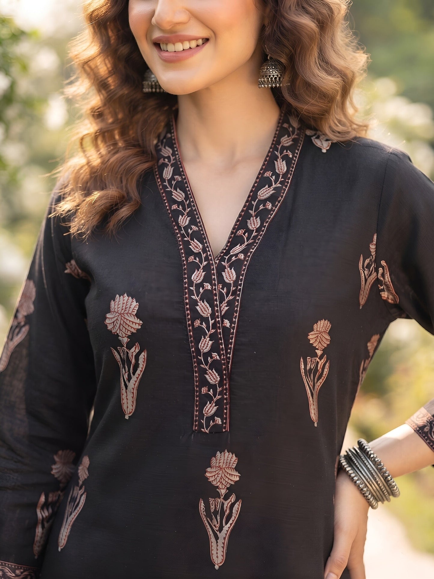 Printed Straight Kurta with Three Quarter Sleeves