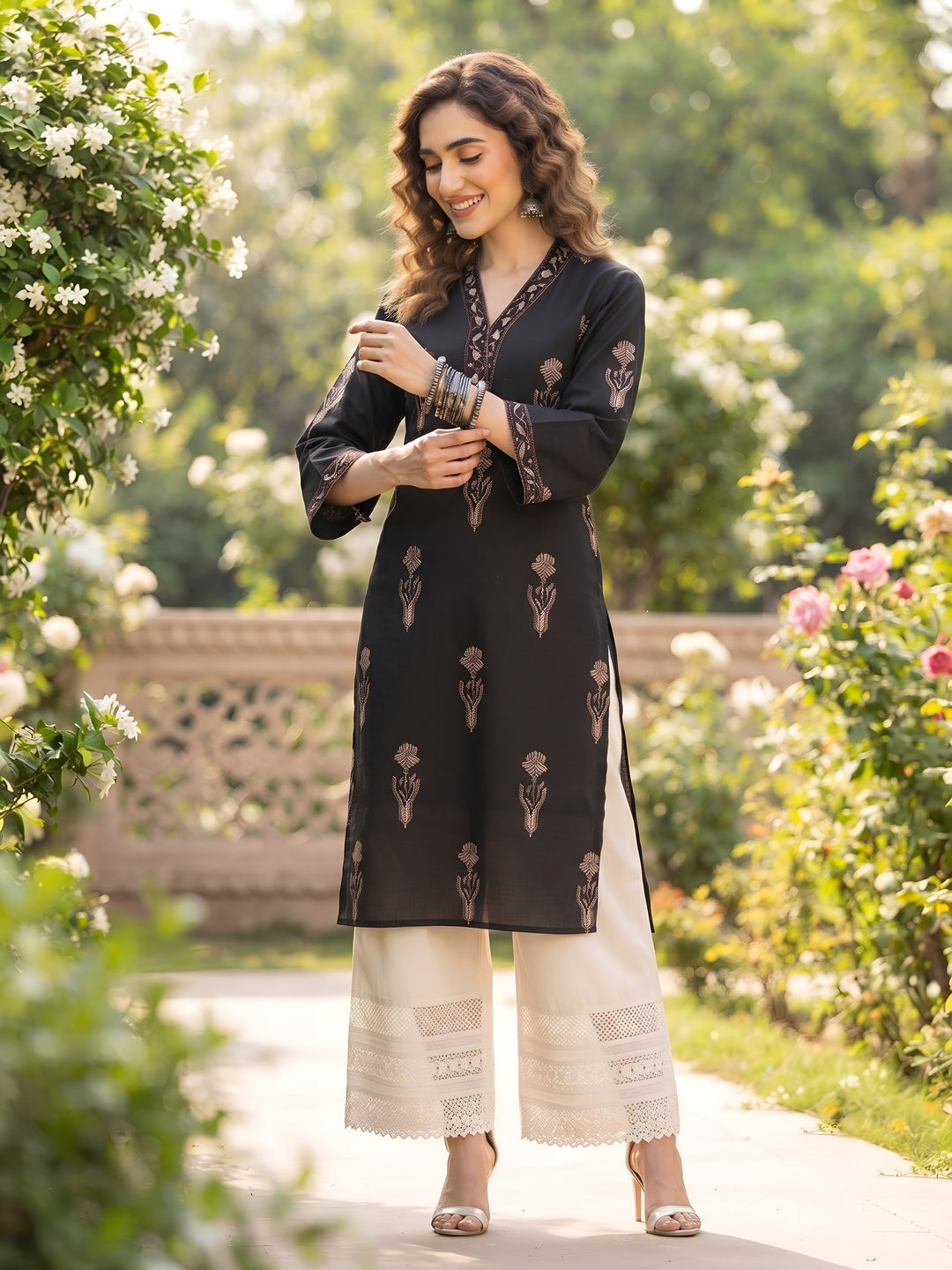 Printed Straight Kurta with Three Quarter Sleeves