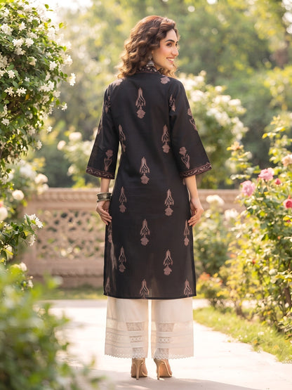 Printed Straight Kurta with Three Quarter Sleeves