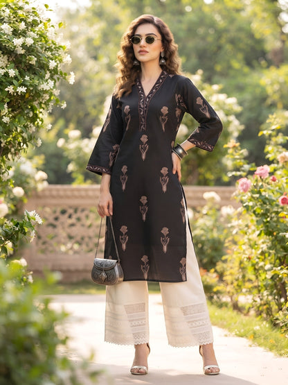 Printed Straight Kurta with Three Quarter Sleeves