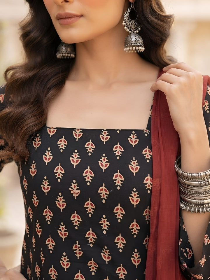 Printed Kurta With Farsi Salwar &amp; Dupatta