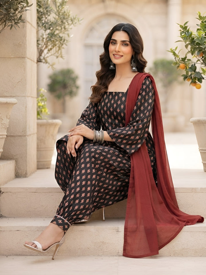 Printed Kurta With Farsi Salwar &amp; Dupatta