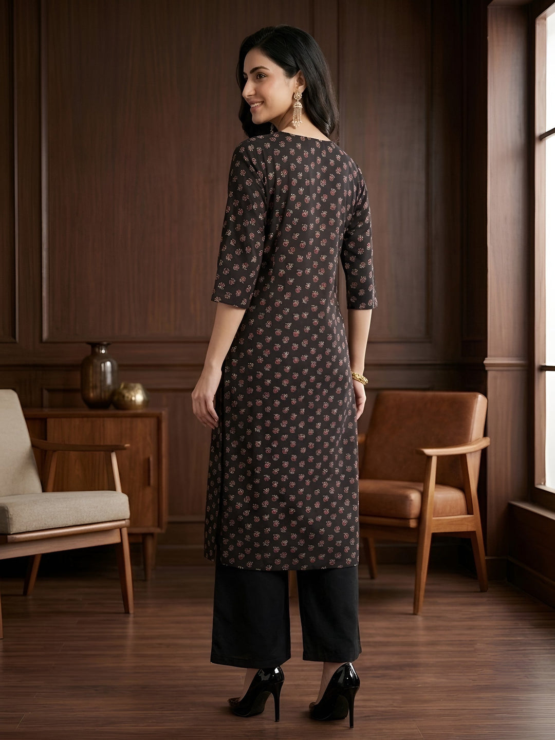 Printed Straight Kurta with Three Quarter Sleeves