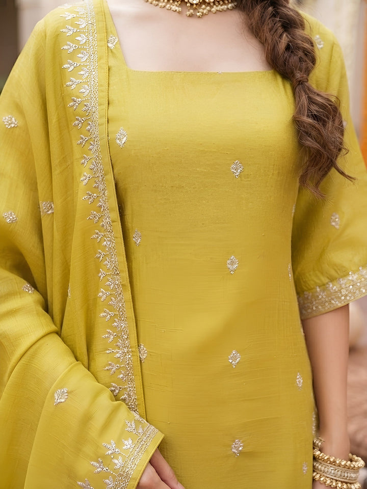 Embroidered Kurta Set With Dupatta