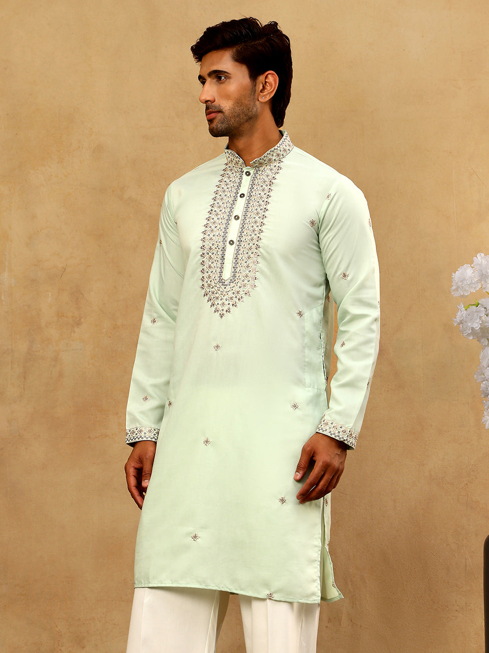 Men’S Silk Blend Embroidered Kurta