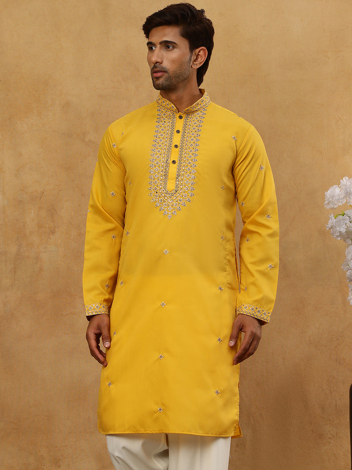Men’S Silk Blend Embroidered Kurta