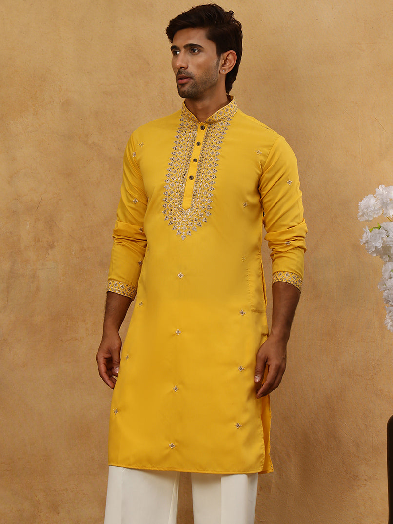 Men’S Silk Blend Embroidered Kurta