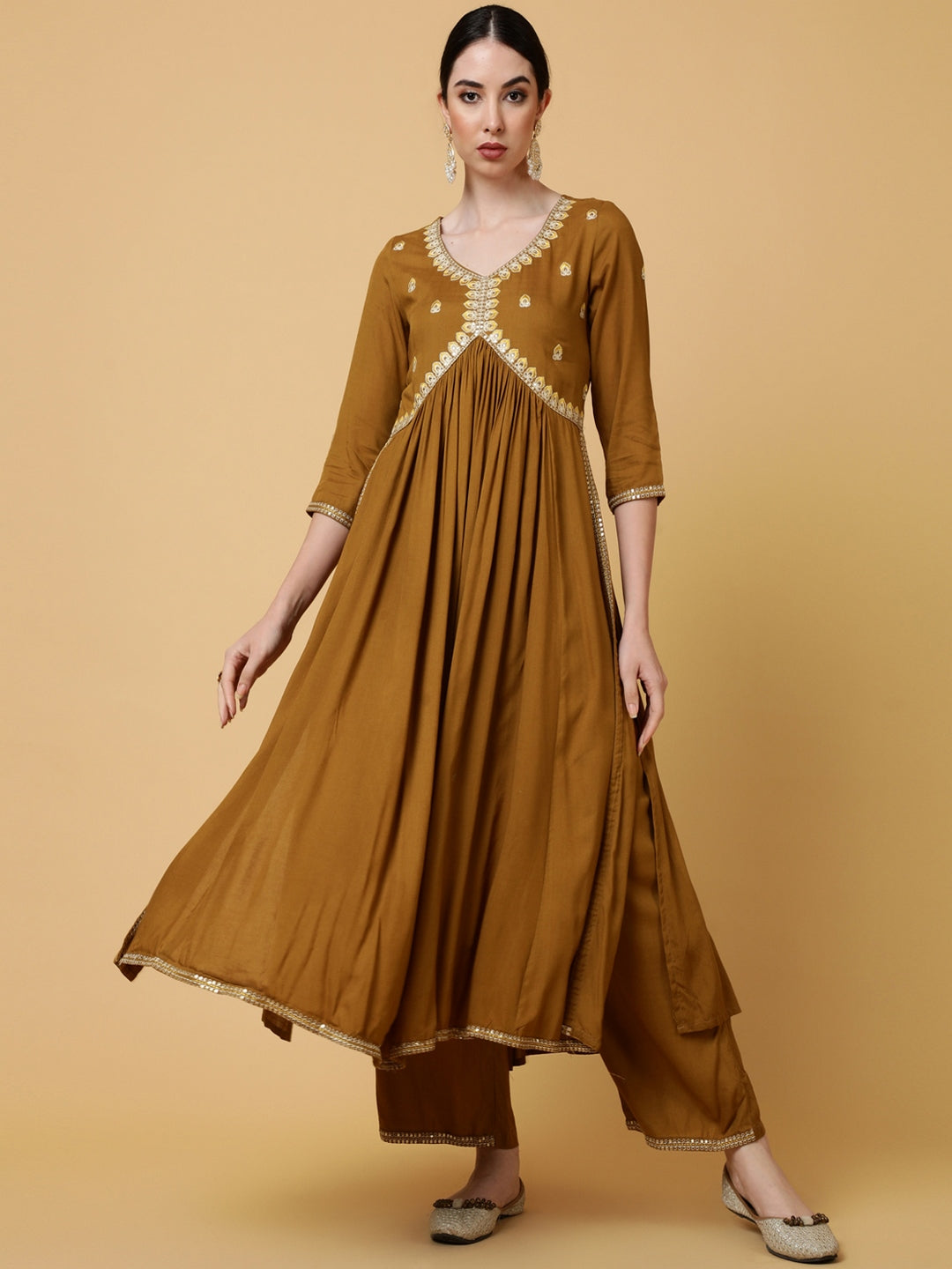 Rayon Calf Length Solid Semi-Flared 3/4 Sleeves V-Neck Kurta Bottom Set