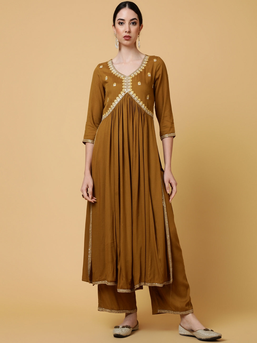 Rayon Calf Length Solid Semi-Flared 3/4 Sleeves V-Neck Kurta Bottom Set