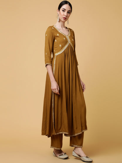 Rayon Calf Length Solid Semi-Flared 3/4 Sleeves V-Neck Kurta Bottom Set