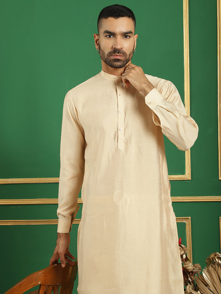 Solid Silk Blend Kurta With Churidar