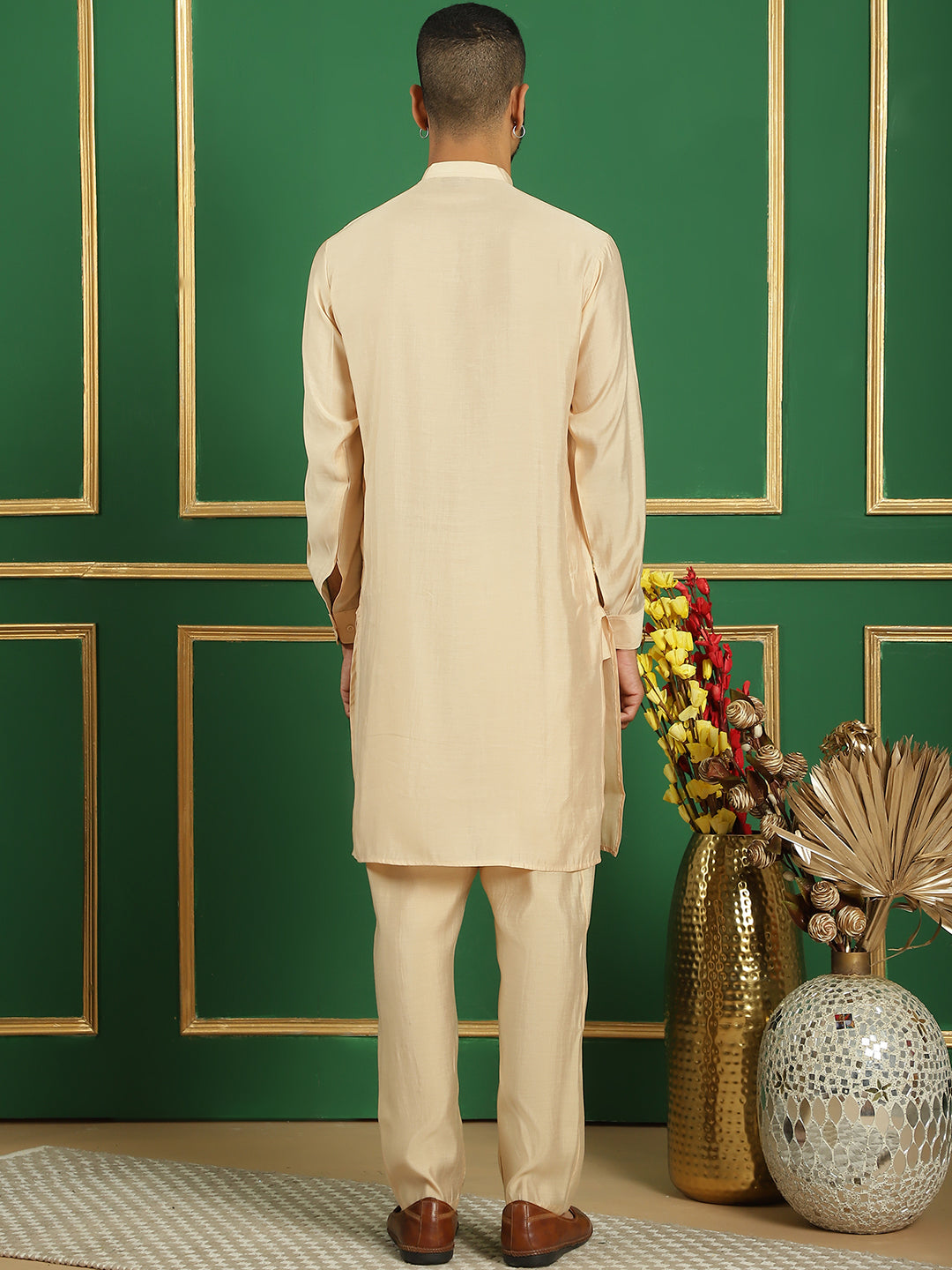 Solid Silk Blend Kurta With Churidar