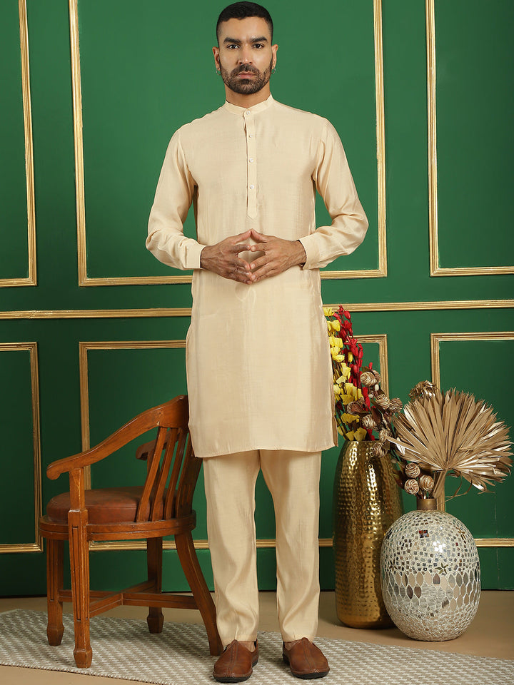 Solid Silk Blend Kurta With Churidar
