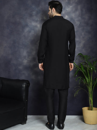 Solid Silk Blend Kurta With Churidar