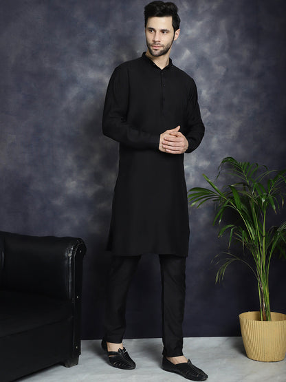Solid Silk Blend Kurta With Churidar