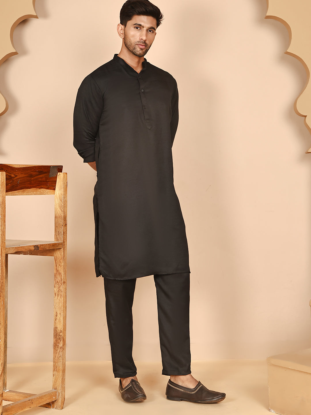 Classic Silk Blend Kurta Pyjama Set For Men