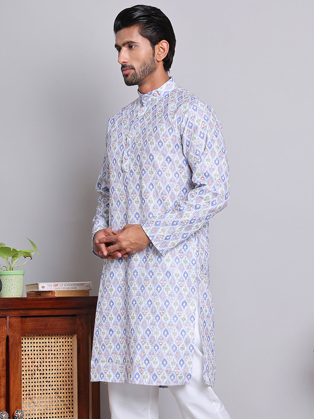 Men'S Printed And Embroidered Kurtas