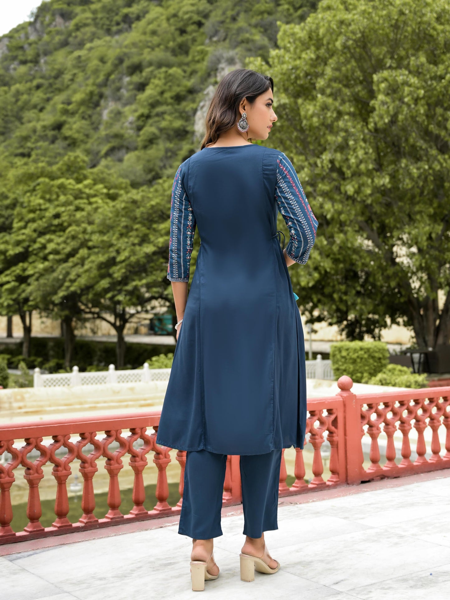 Blue Floral Printed Liva Rayon Kurta Pant & Dupatta Set With Doris At Waist & Thread Work & Tassels