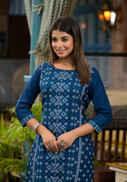 Teal Ethnic Motif Printed Round Neck Rayon Kurta With Straight Hemline