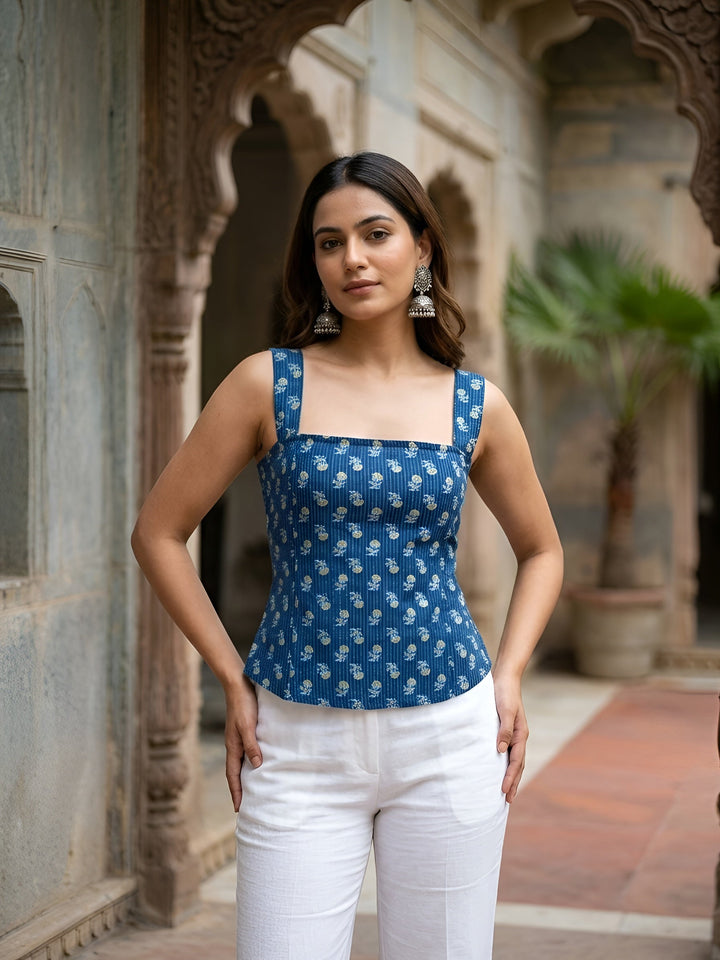 Printed Straight Sleeveless Top