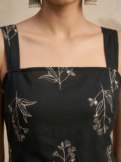 Printed Straight Sleeveless Top