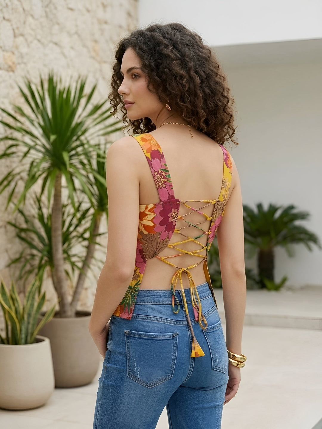 Floral Printed Straight Sleeveless Top