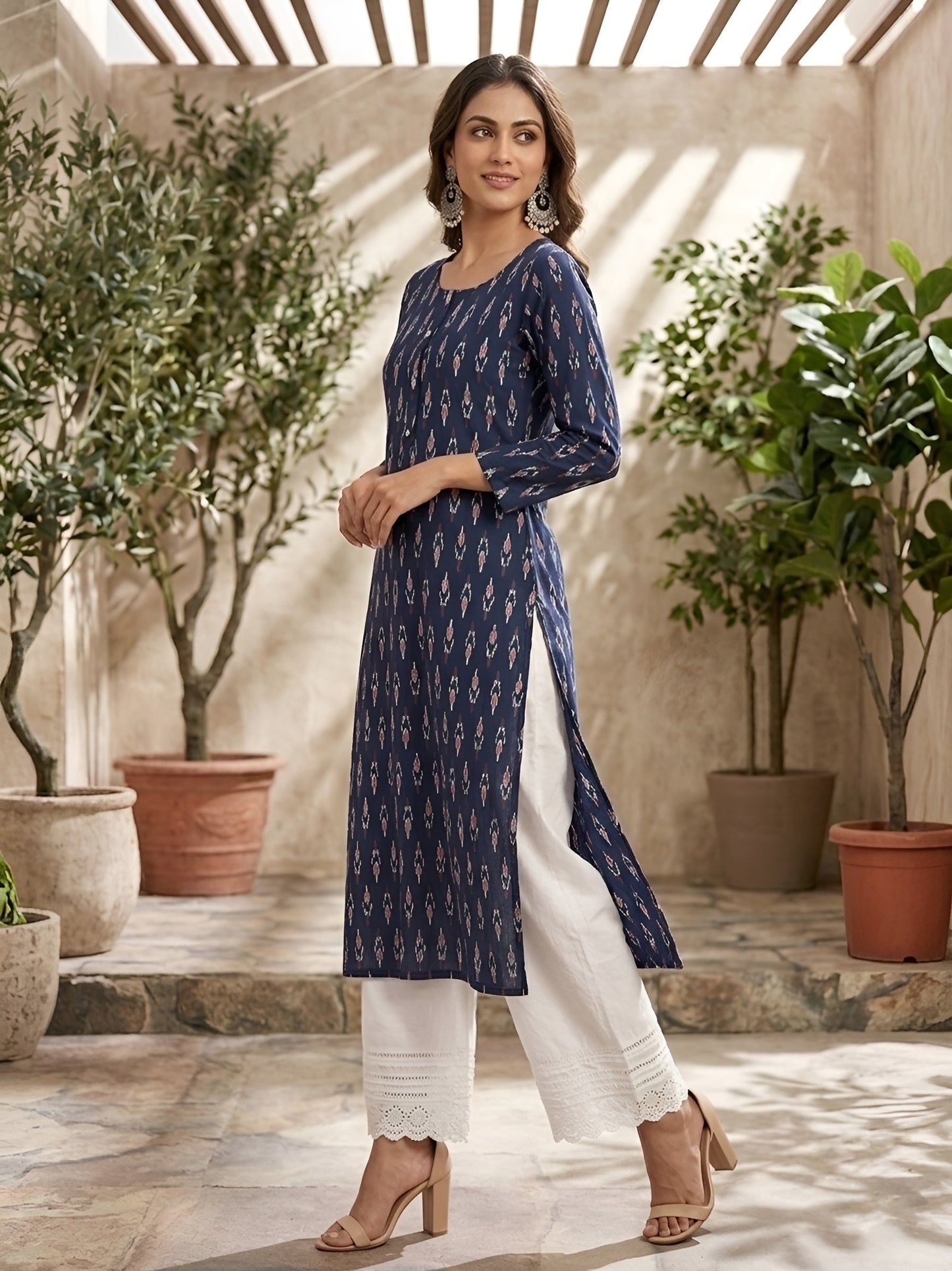 Printed Straight Kurta with Three Quarter Sleeves