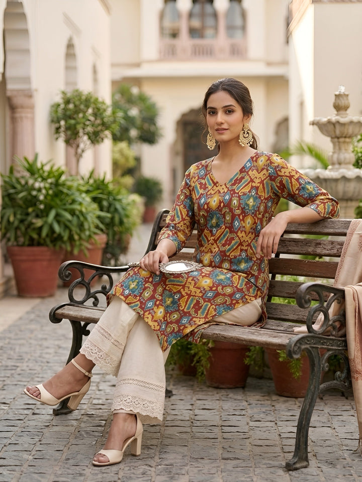 Printed Straight Kurta with Three Quarter