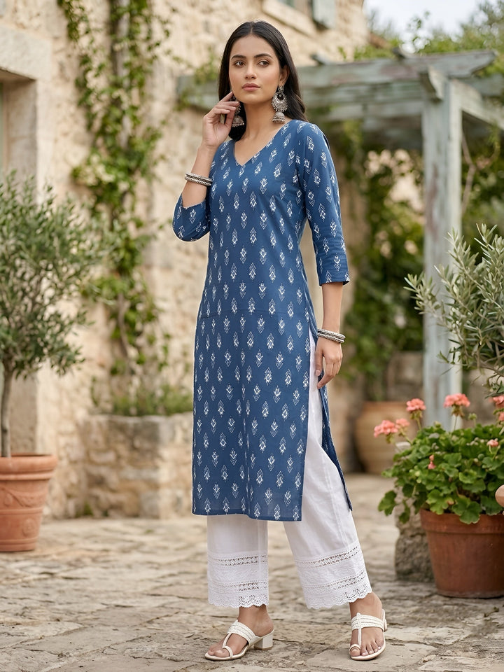 Printed Straight Kurta with Three Quarter