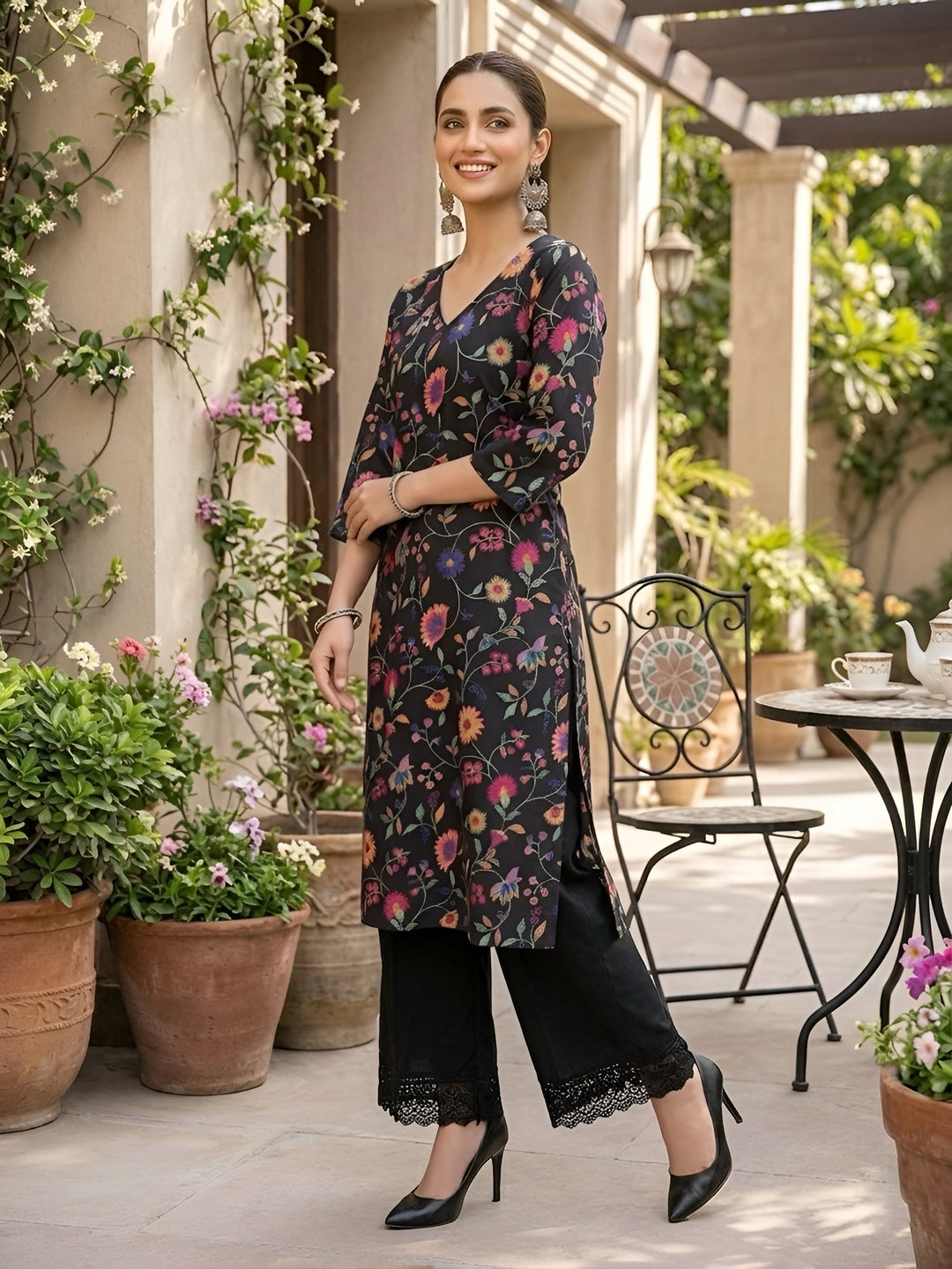 Printed Straight Kurta with Three Quarter