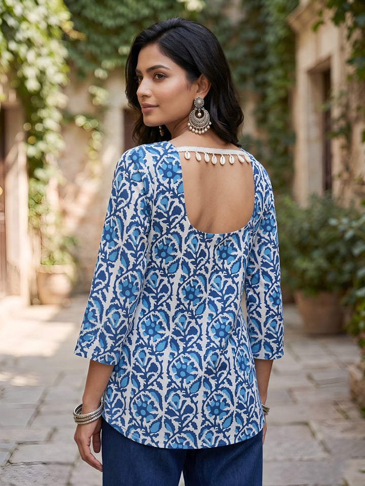 Printed Straight Tunic With Tie-up Neck