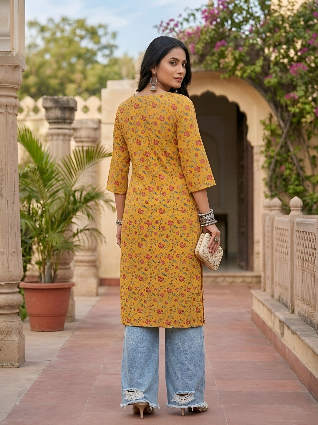 Printed Straight Kurta with Three Quarter Sleeves