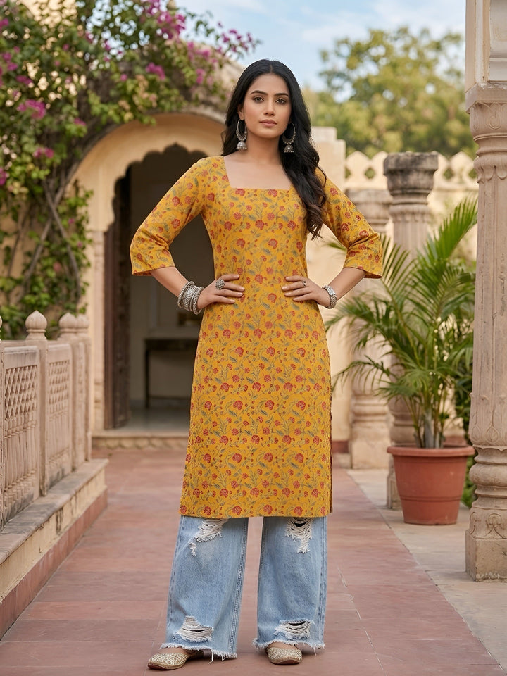 Printed Straight Kurta with Three Quarter Sleeves