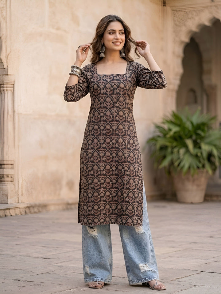 Printed Straight Kurta with Three Quarter Sleeves