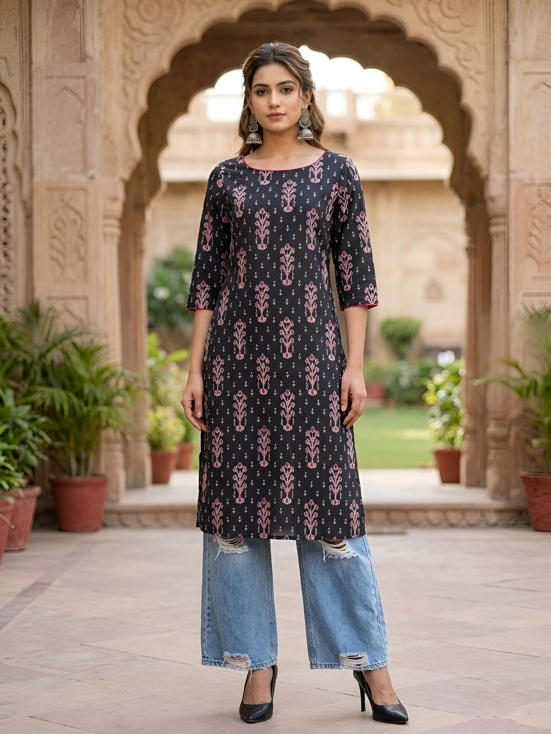 Printed Straight Kurta with Three Quarter Sleeves