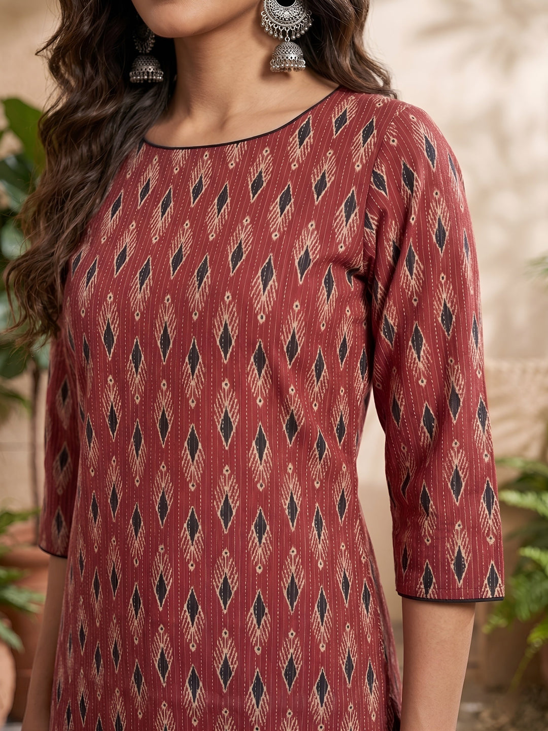 Printed Straight Kurta with Three Quarter Sleeves