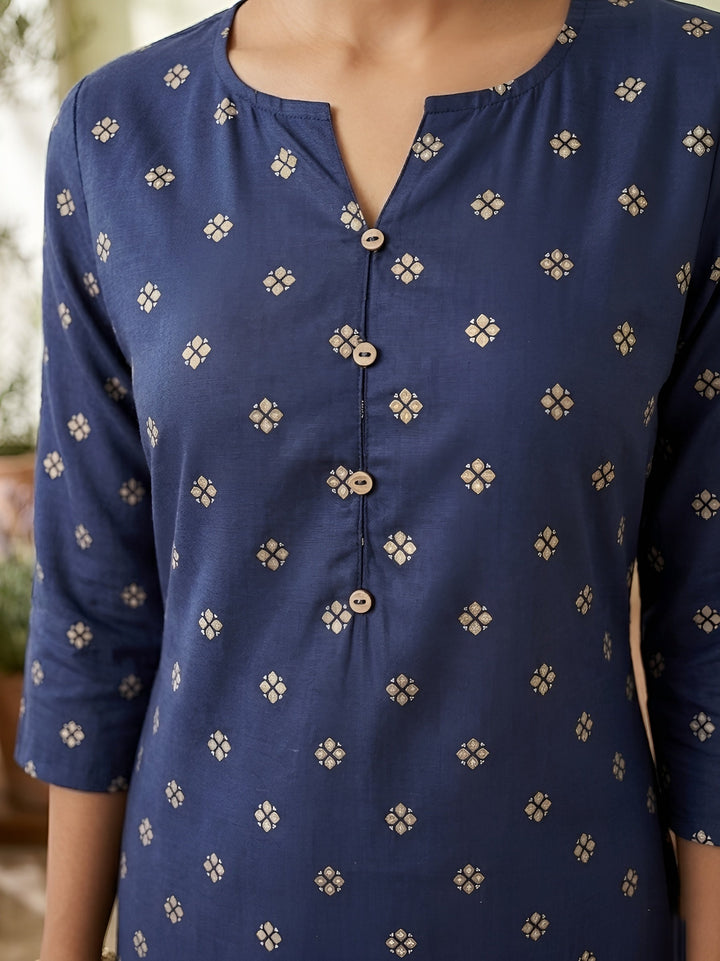 Printed Straight Kurta with Three Quarter Sleeves