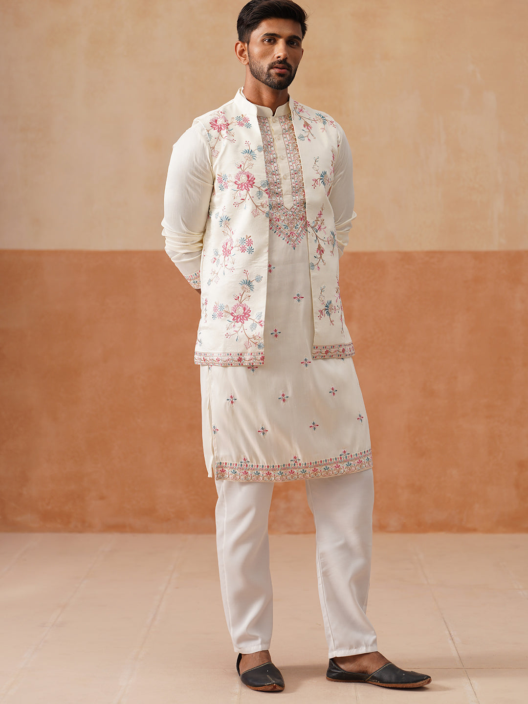 Ethnic Kurta Set With Embroidery Jacket