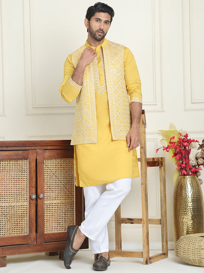 Men'S Embroidered Waistcoat And Kurta Pyjama.