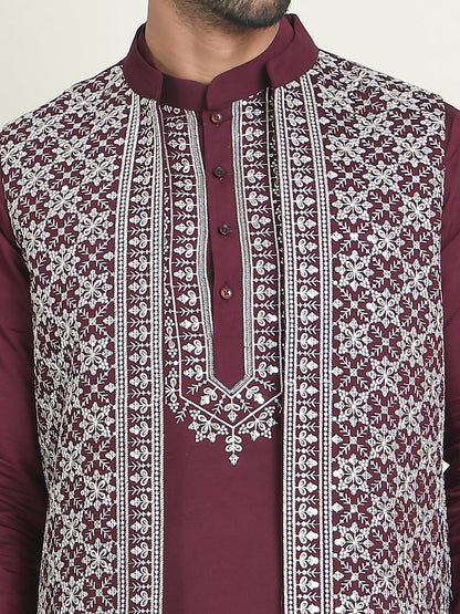 Men'S Embroidered Waistcoat And Kurta Pyjama.