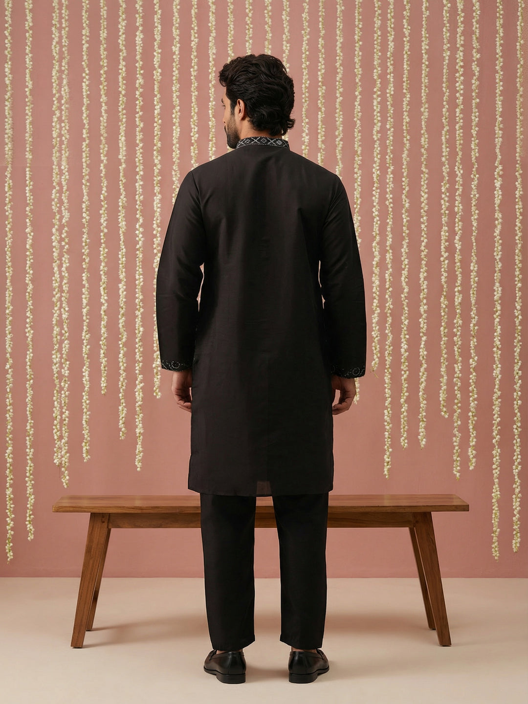 Ethnic Kurta Pyjama Set In Luxurious Silk Blend