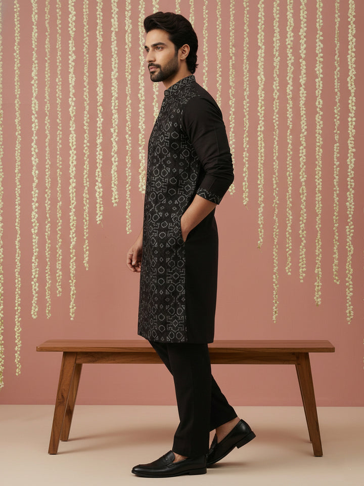 Ethnic Kurta Pyjama Set In Luxurious Silk Blend